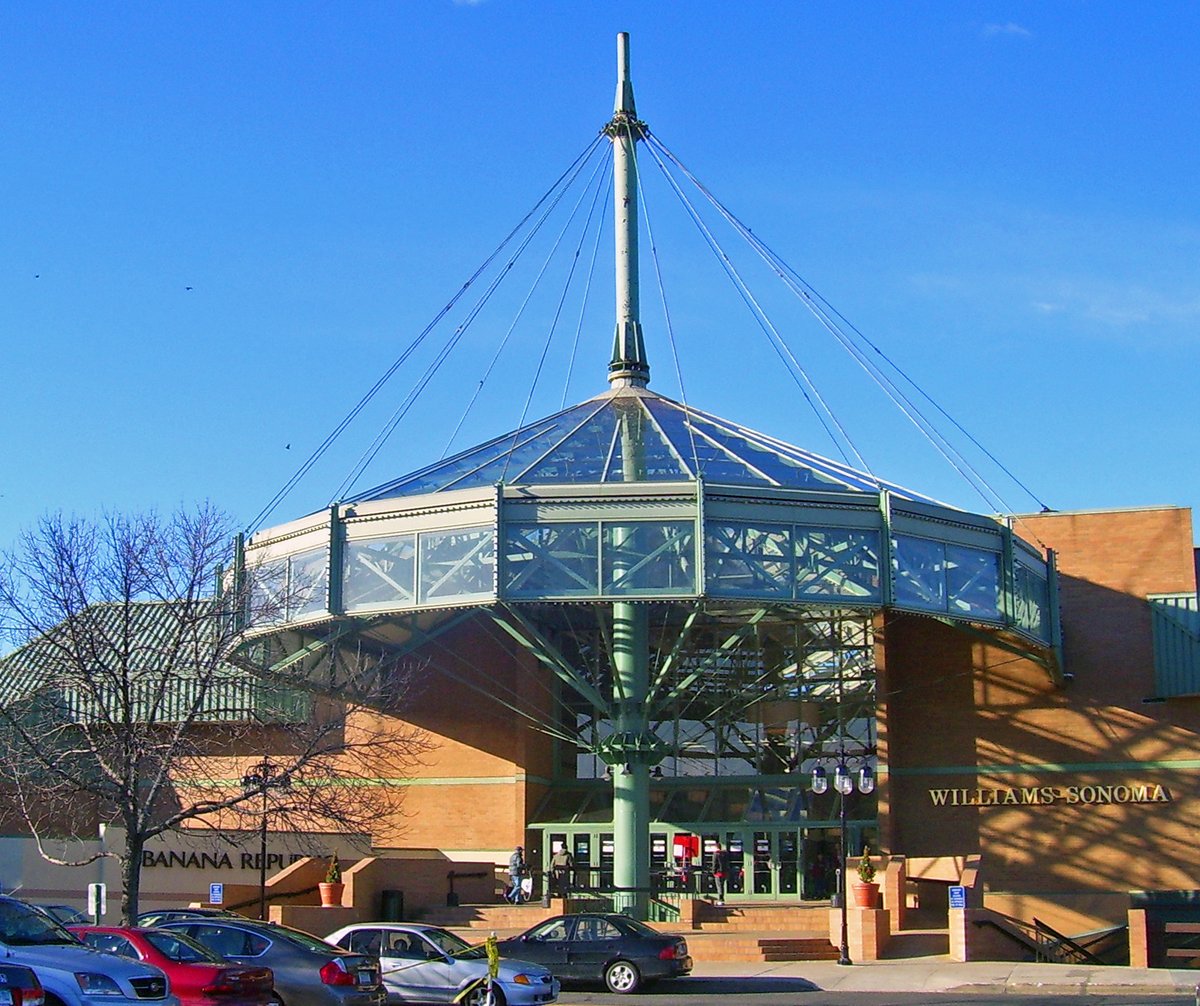 Danbury, CT, NY - File:Danbury Fair Mall entrance.jpg - Wikimedia Commons